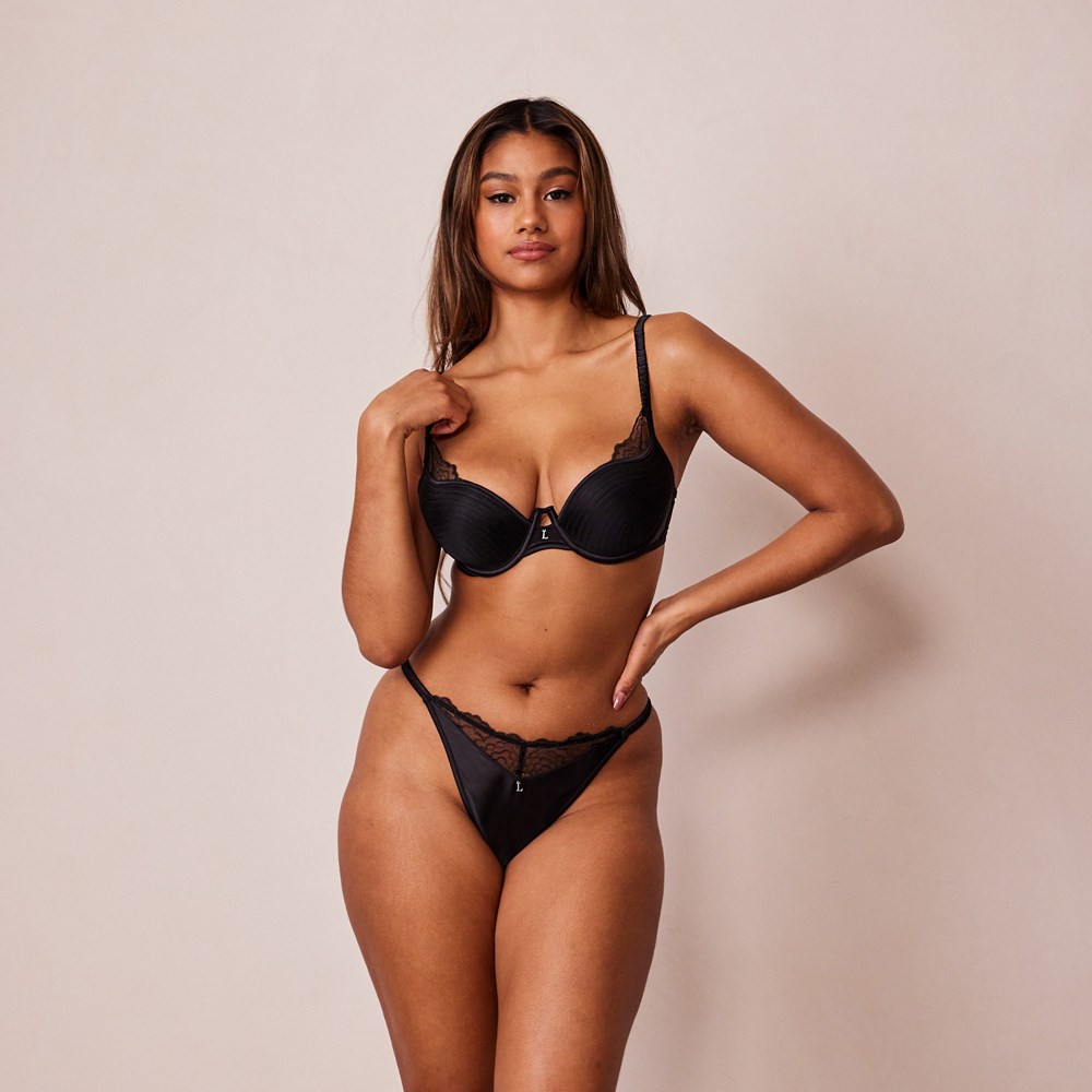 Lounge Underwear Quiltad Spets Balcony Bra & G-string/Briefs Set Svarta | FCZQ-94518