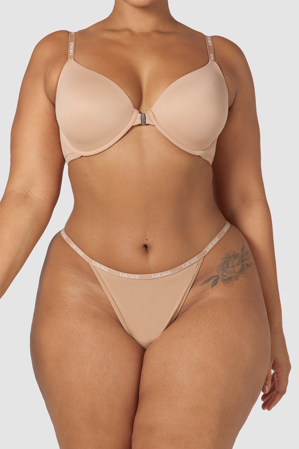 Lounge Underwear Smooth Front Fastsättning T-shirt Bra & String/Briefs Set Honey | YCNS-30217