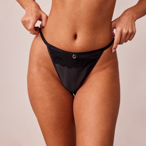 Lounge Underwear Soft Satin String Svarta | NCTP-19286
